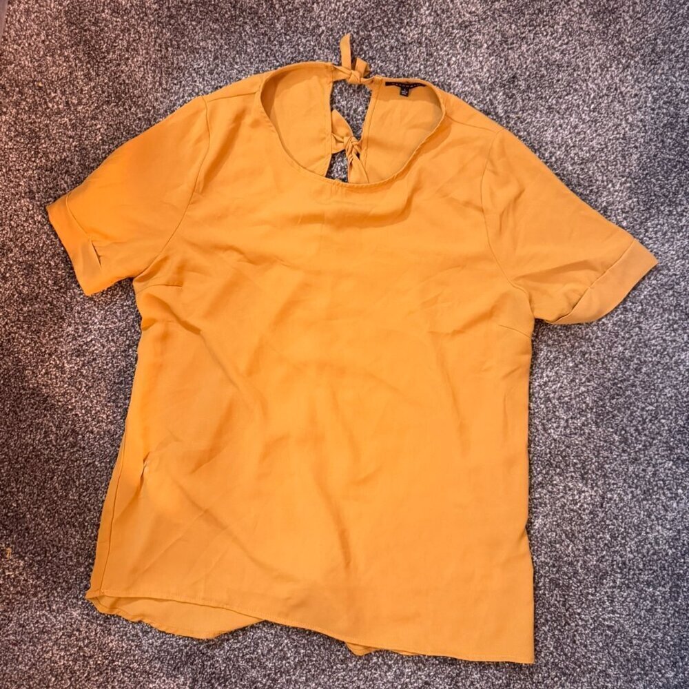 Staccato blouse - mustard yellow - bows on back